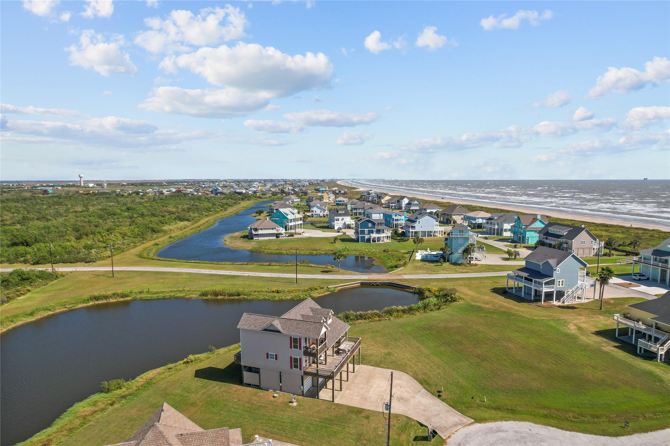 Image 4: Graceful winding waterway provides sparkling water