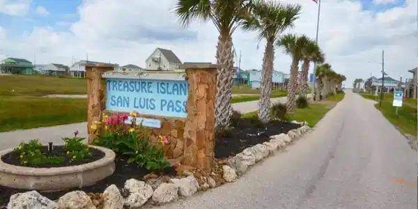Image 3: Welcome to the Treasure Island community at San Lu