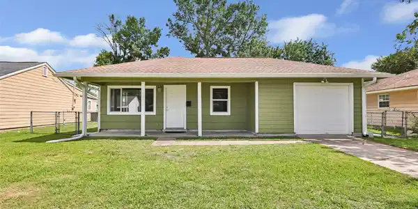 708 N Circle Drive