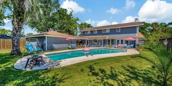 1015 Willow Vale Drive