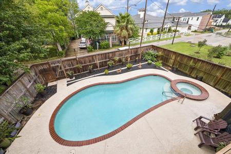 3040 Bayshore Drive