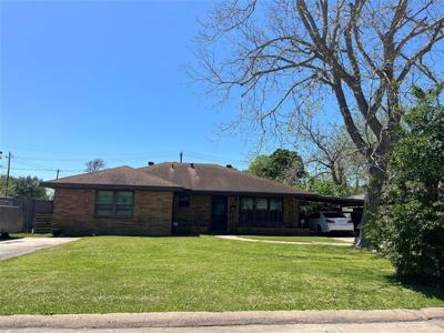 418 S Iowa Street