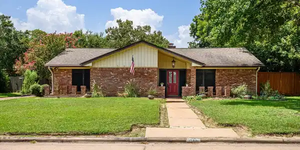 319 Forest Lake Drive