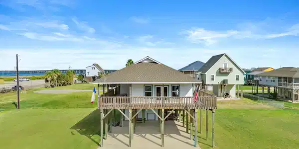 210 Fathom Drive