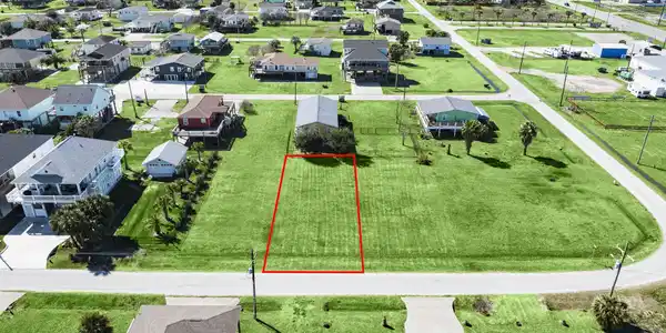 Image 3: 975 Wommack Dr.
