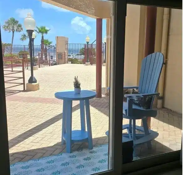 Image 1: Relax, you're on Island Time