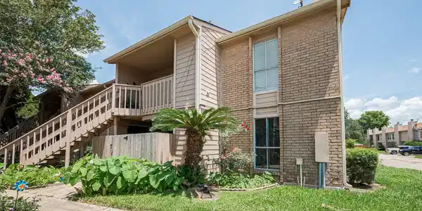 1505 Ward Road