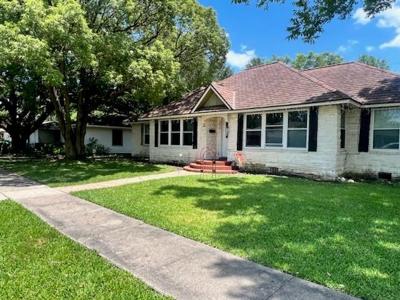 2006 Florida Street
