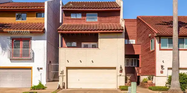 18 Antilles Lane