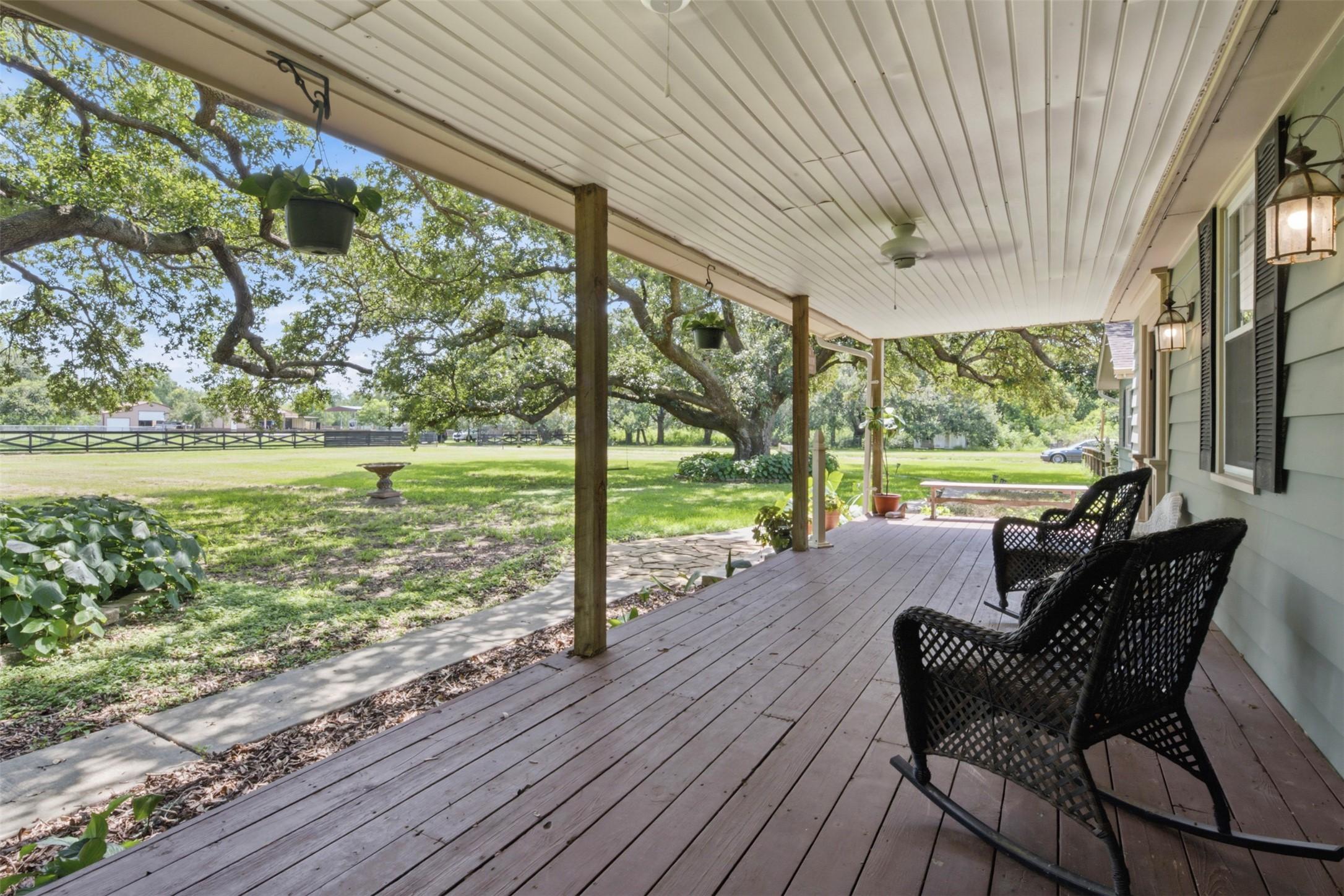 Image 4: Front Porch