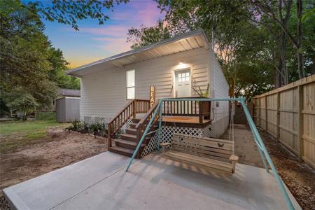 323 3rd Street