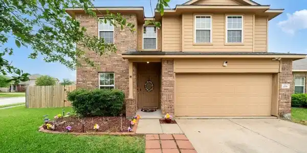 2201 Moonstone Court