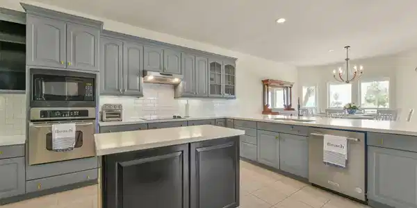 4115 Buccaneer Boulevard