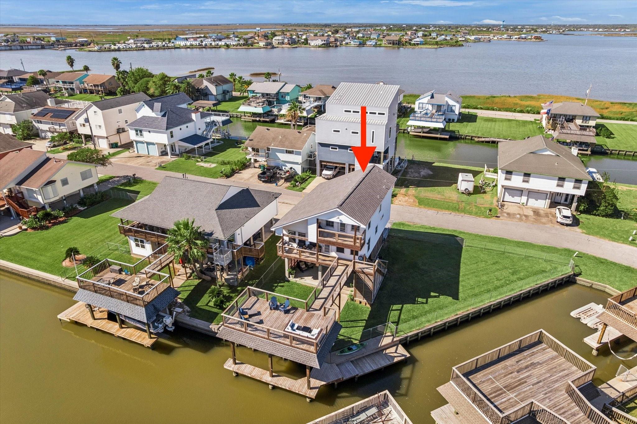 Image 1: Beautiful views out the front and back of this ful