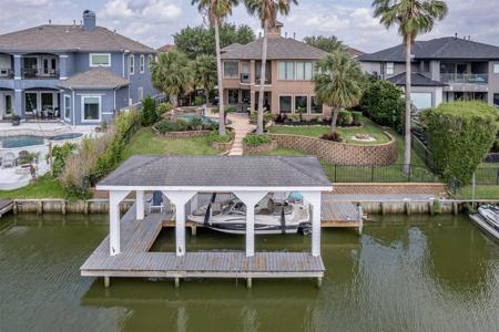 2938 n Island Drive