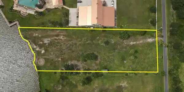Image 3: Approximate boundary lines.