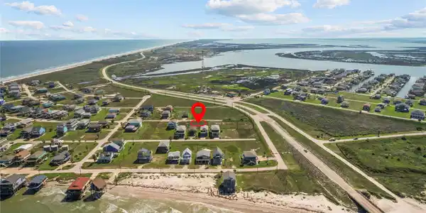 Image 4: This is the kind of location people picture when t