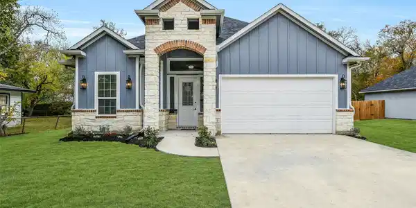 1518 Oleander Drive