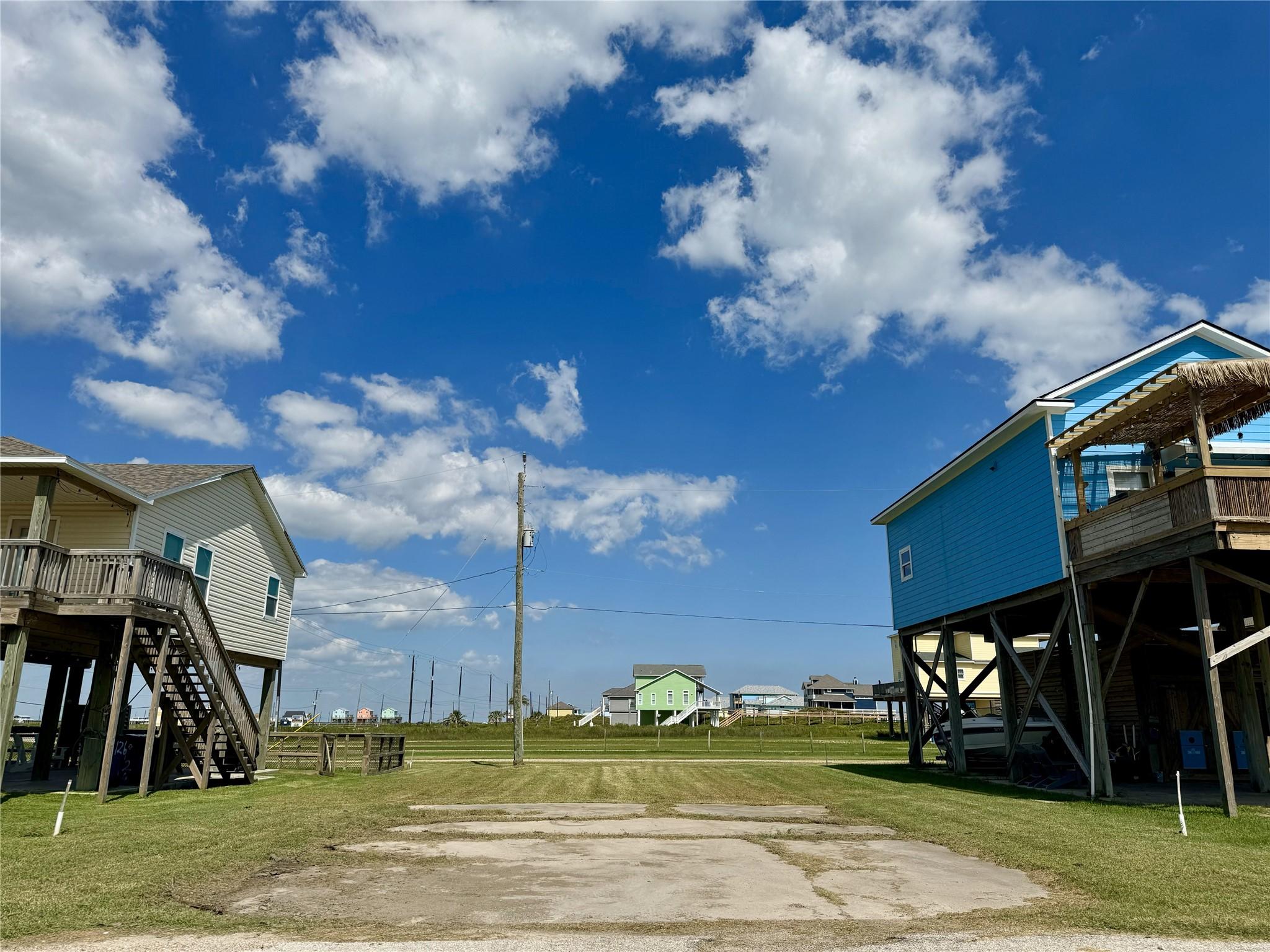 Image 4: Enjoy ocean and bay views!