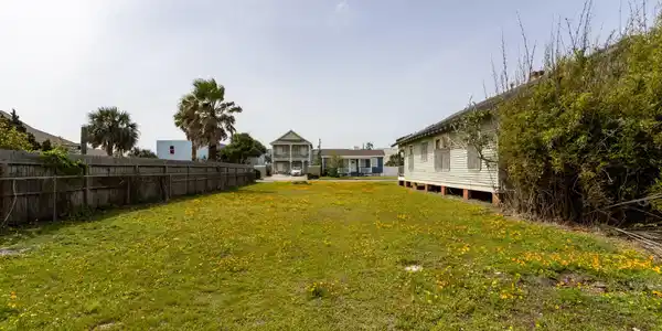 Image 3: Looking south from the north end of the lot.