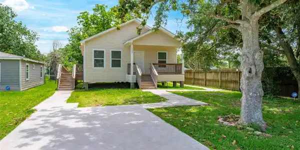 1125 Lake Road