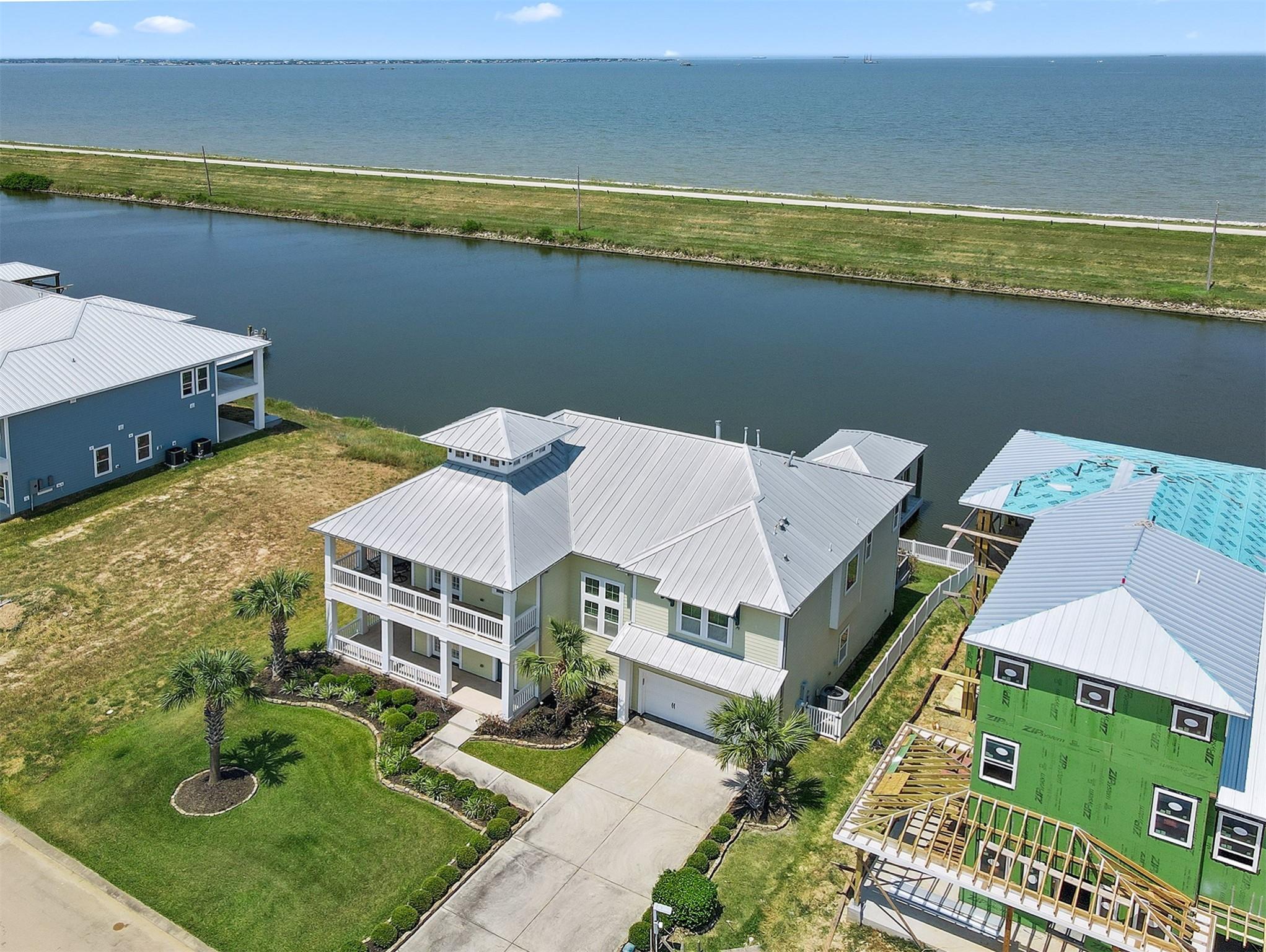 Image 3: Waterfront living for fishing or boating enthusias