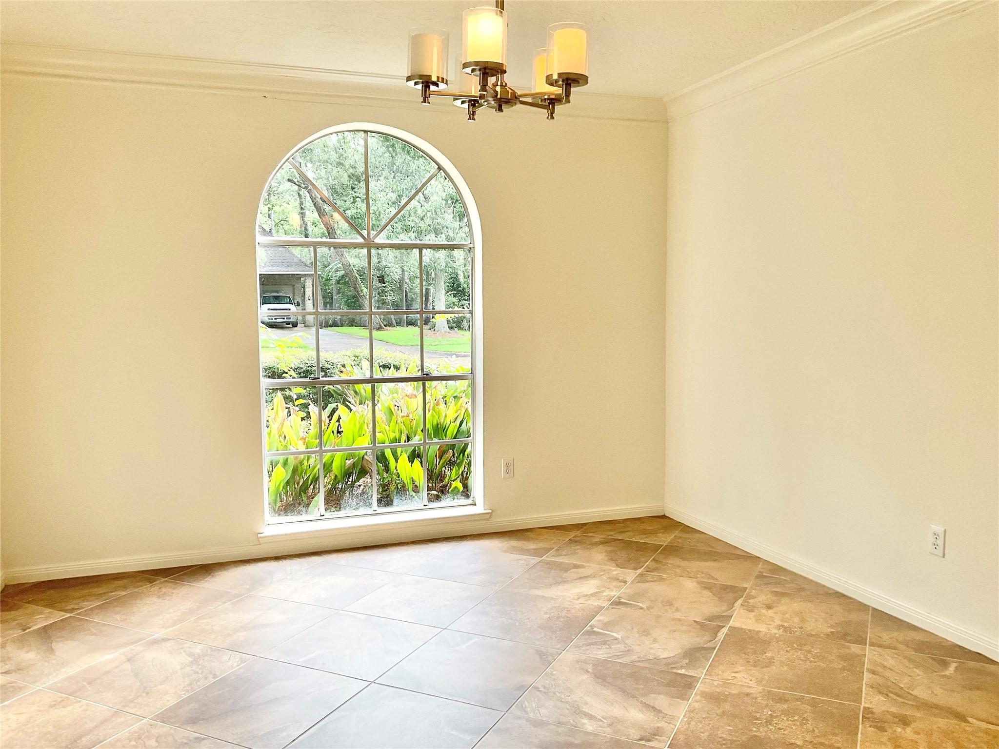 Image 4: formal dining area