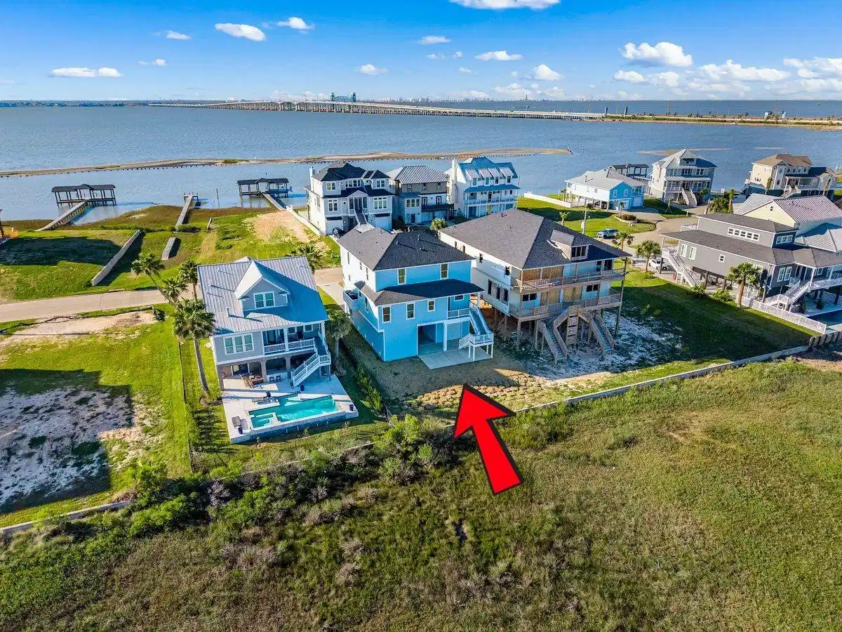 Image 1: Great Bay & Causeway Views! Also, the home is righ