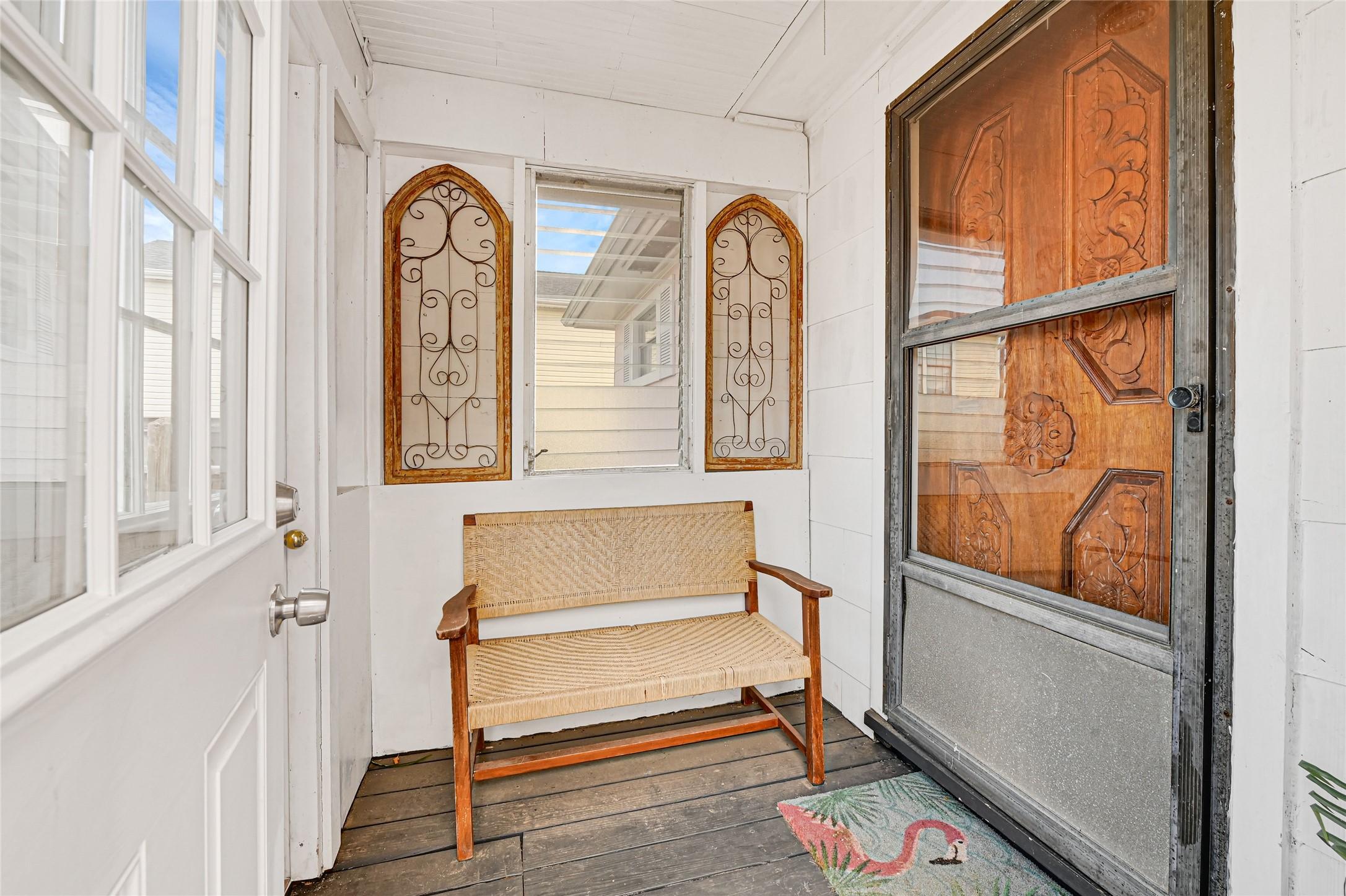 Image 4: Entryway of the main home