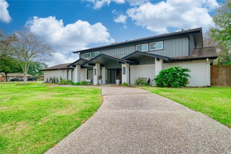 5017 Glenhaven Drive