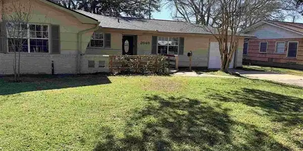 2649 Azalea Avenue