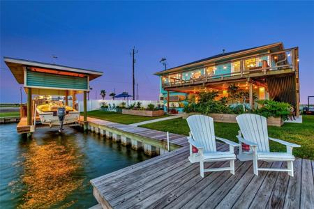 1259 Blue Heron Street