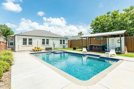 5027 Ursuline