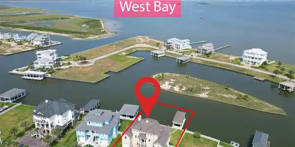 Image 2: Experience luxurious coastal living in this stunni