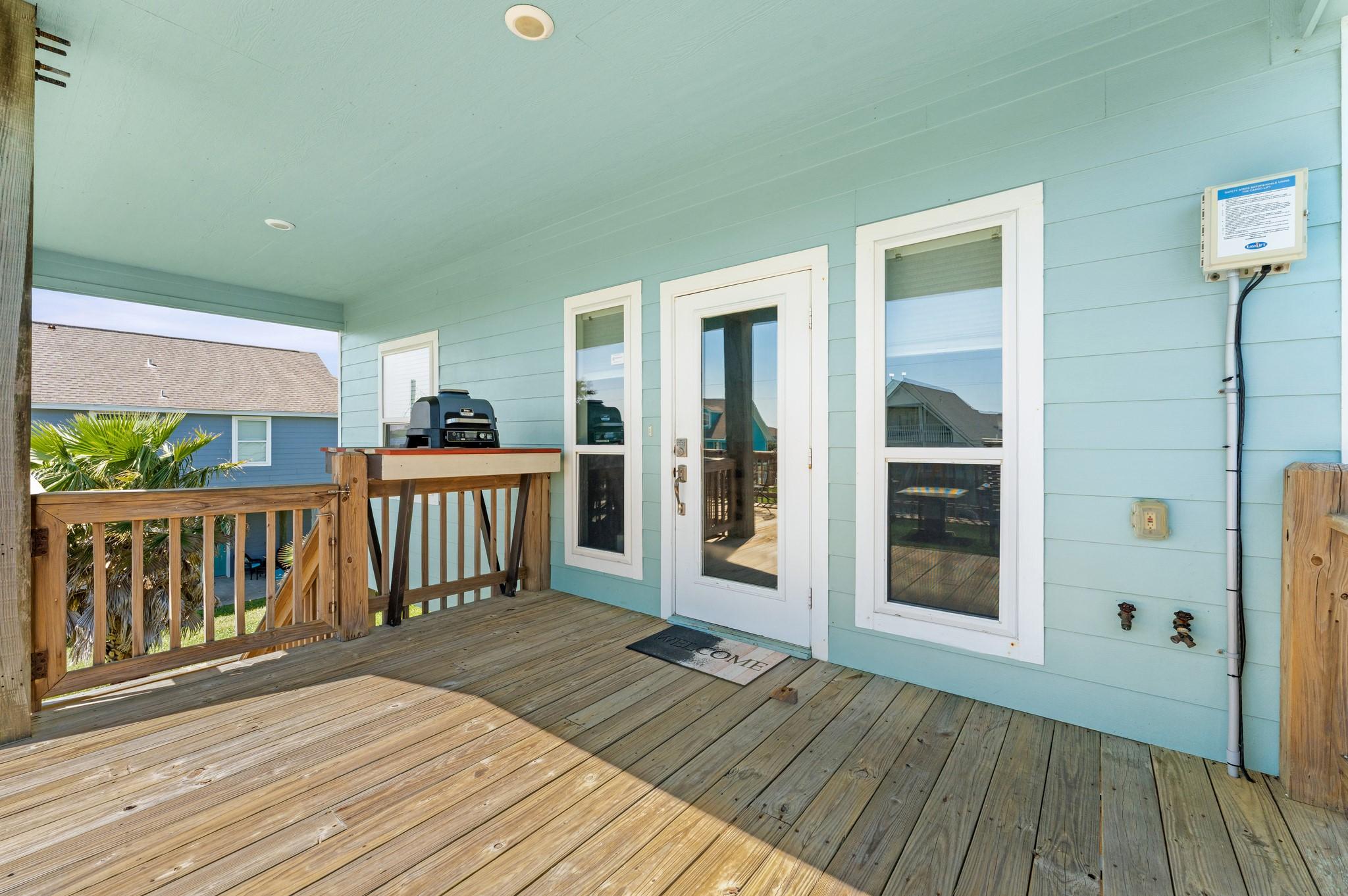 Image 3: Relax on the Covered Front Porch
