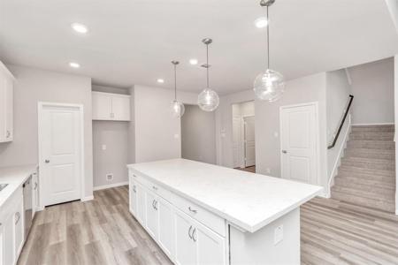 7646 Fremantle Lane