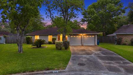 4929 Monarch Oak Lane