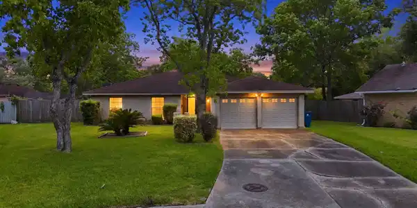 4929 Monarch Oak Lane