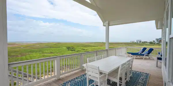 Image 3: Rear balcony with view of West Galveston Bay and u