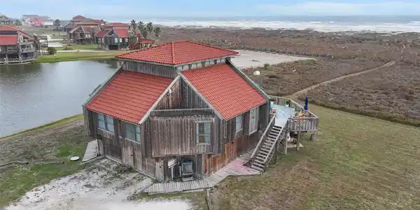 189 Private Road 638
