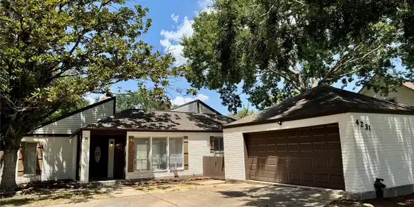 4231 Meadowbank Drive