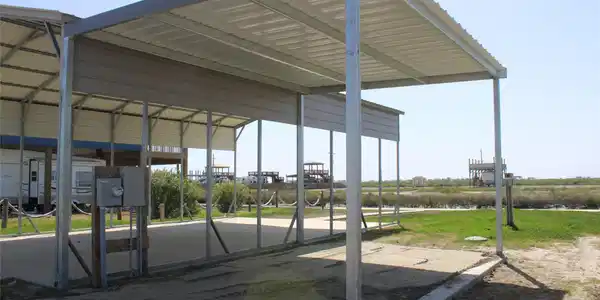 Image 4: Lean to for great picnic area or boat or golf cart