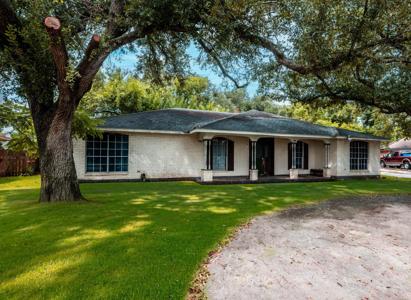 1856 Acacia Circle