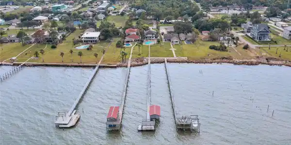 2576 Cliff Drive