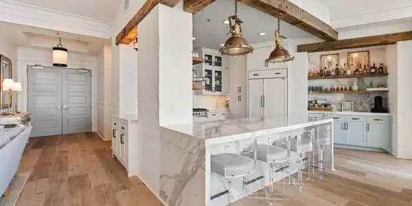 801 E Beach Drive