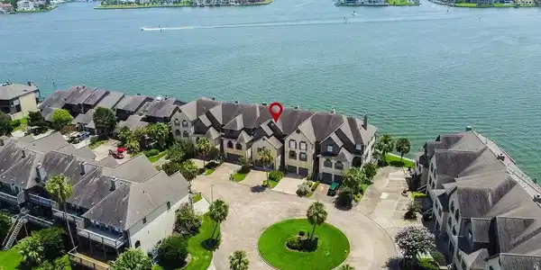 2720 Lighthouse Drive