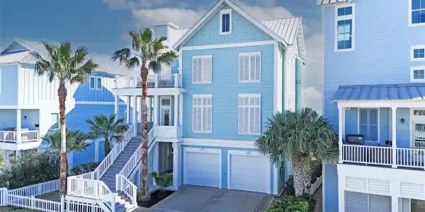 11610 Beachside