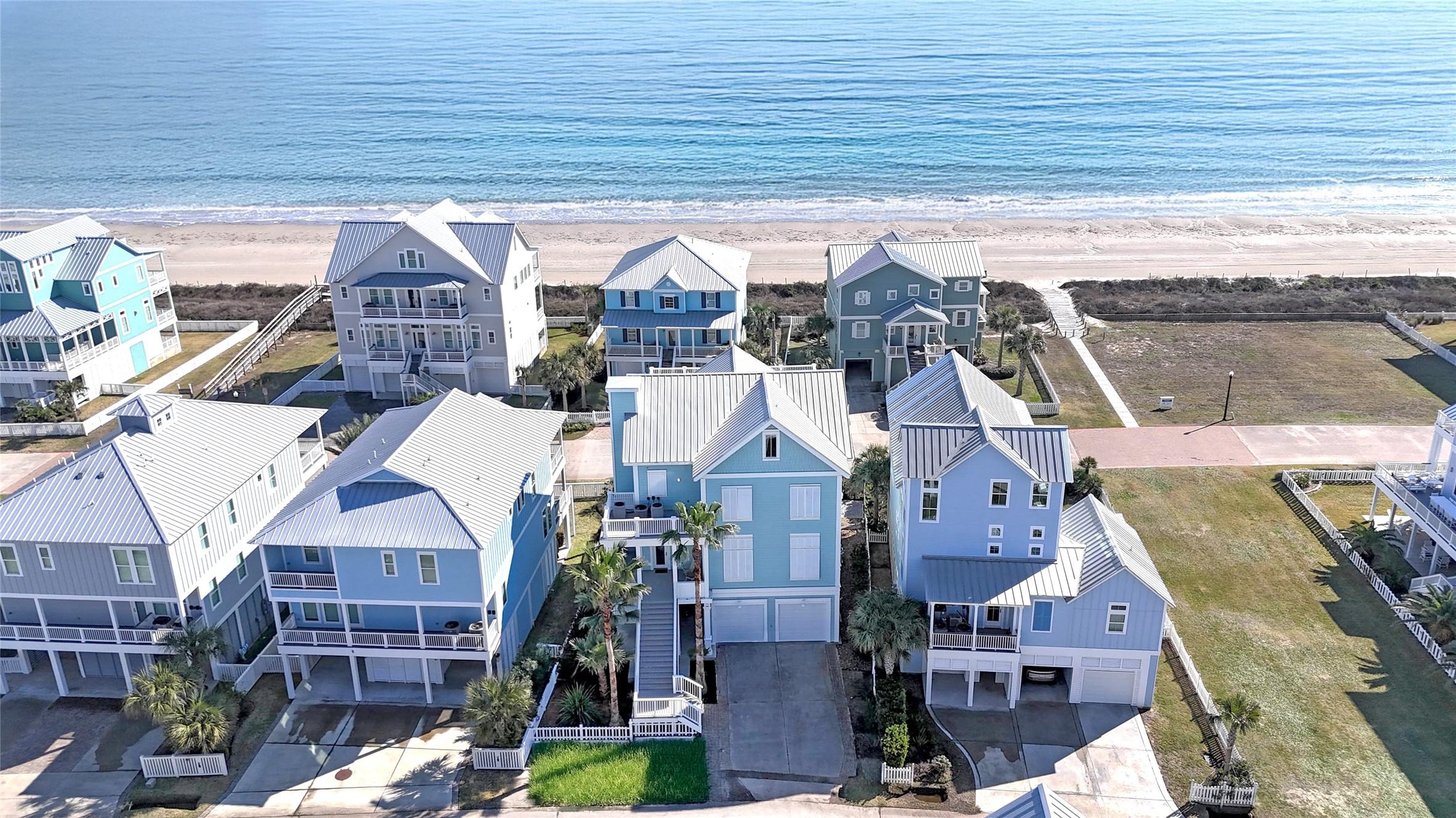 Image 2: Nestled on the second row from the beach, this hom