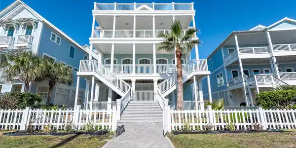 Image 3: This massive coastal retreat features three levels