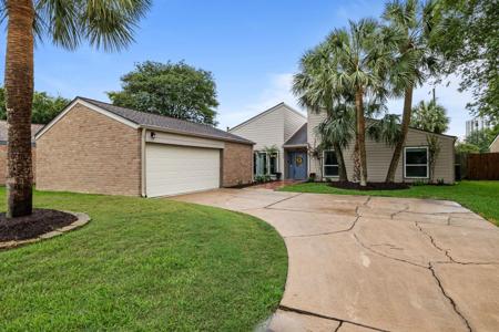 4322 Shady Springs Drive